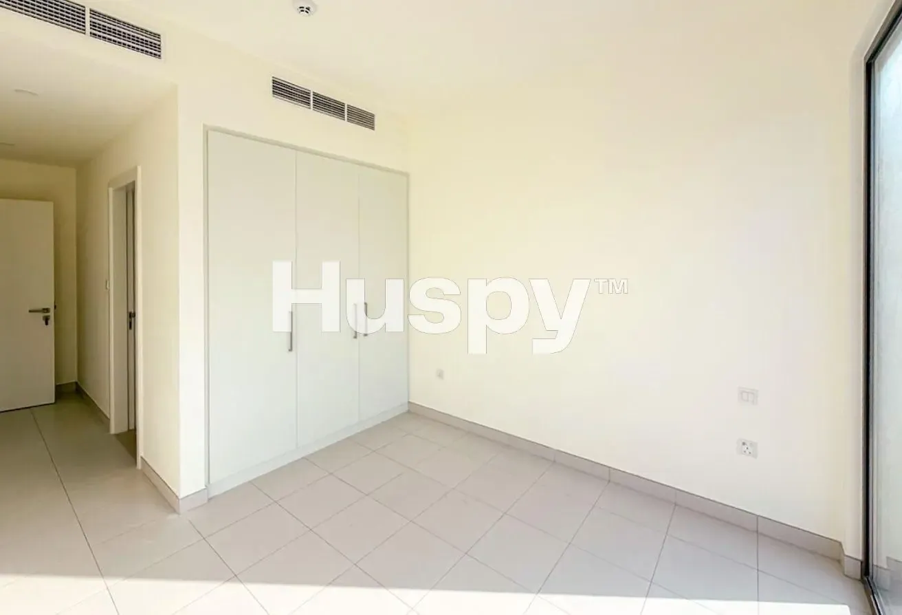 Close to Entrance | Unfurnished | Near Amenities