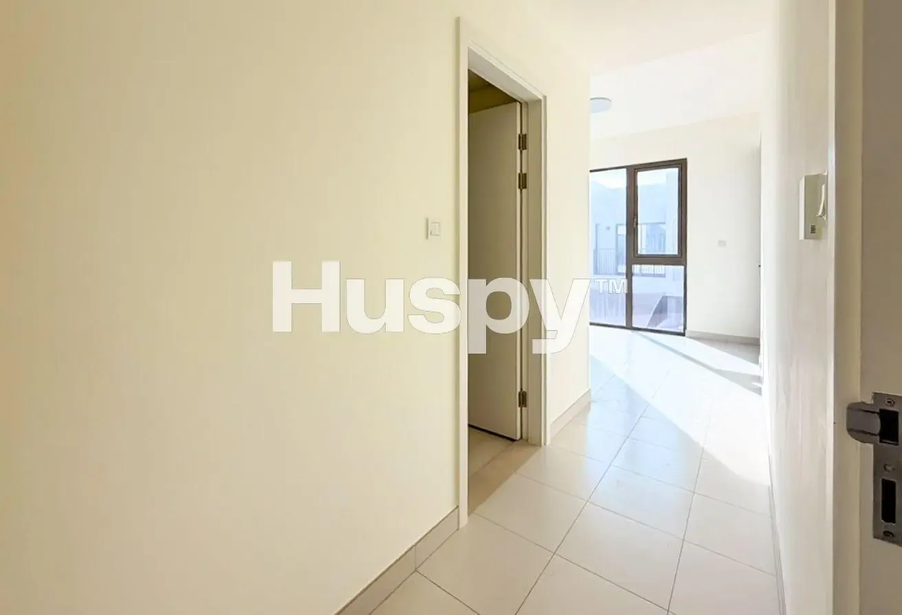 Close to Entrance | Unfurnished | Near Amenities