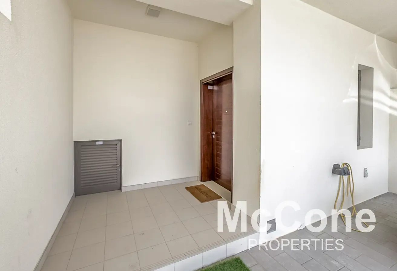 Vacant | B2B | Investor Deal | Genuine | Vastu