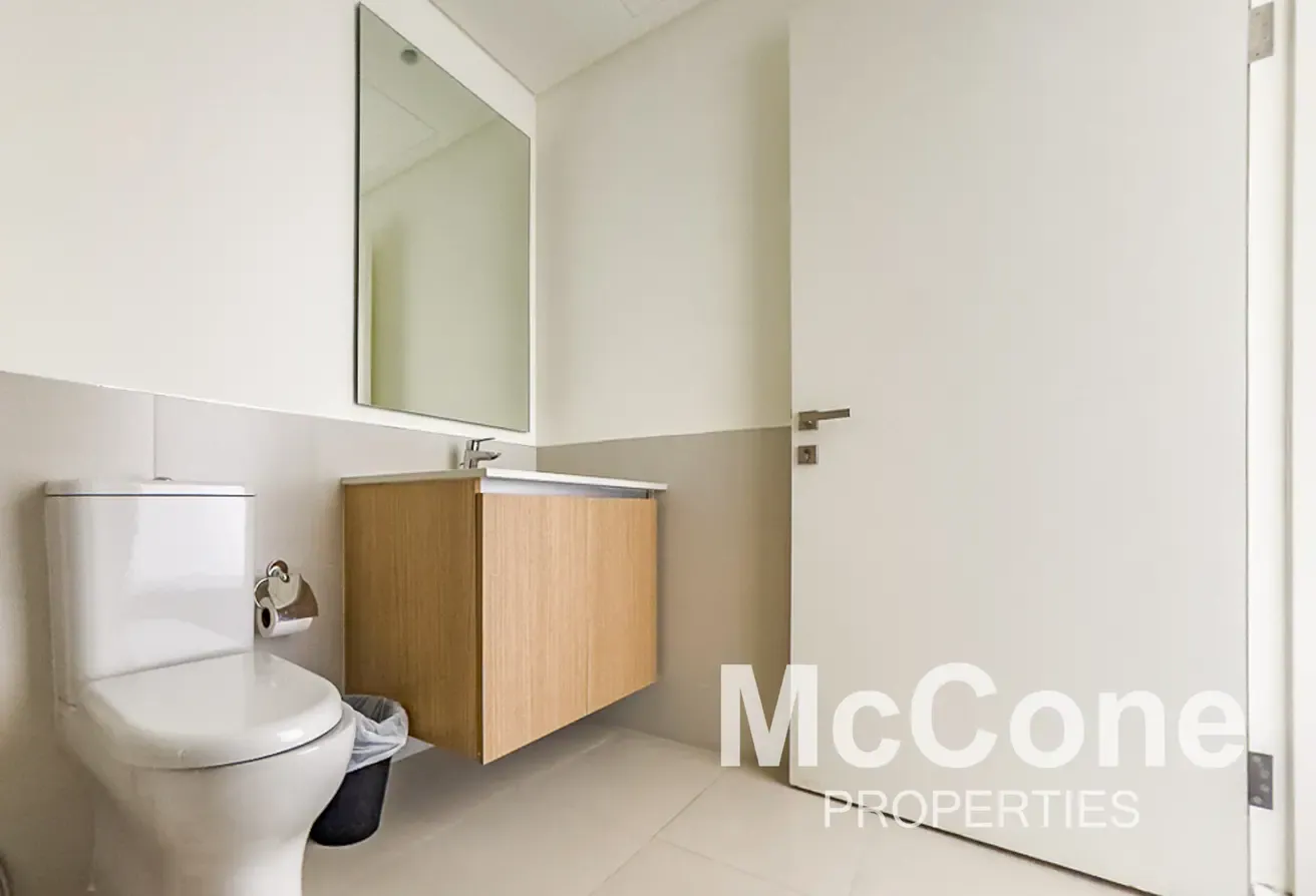 Vacant | B2B | Investor Deal | Genuine | Vastu