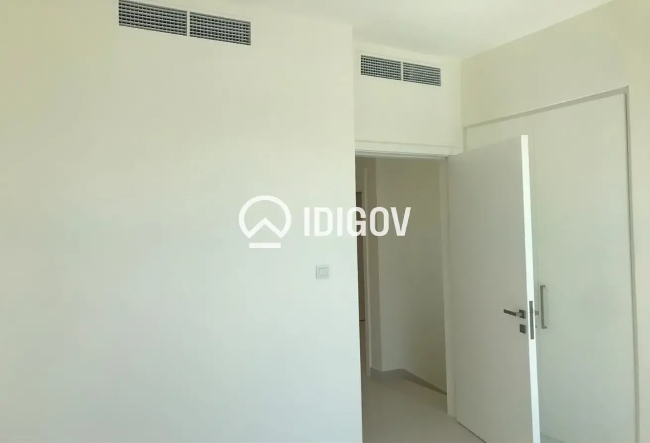 Exclusive Villa | Four Bedrooms | Vacant on Transfer