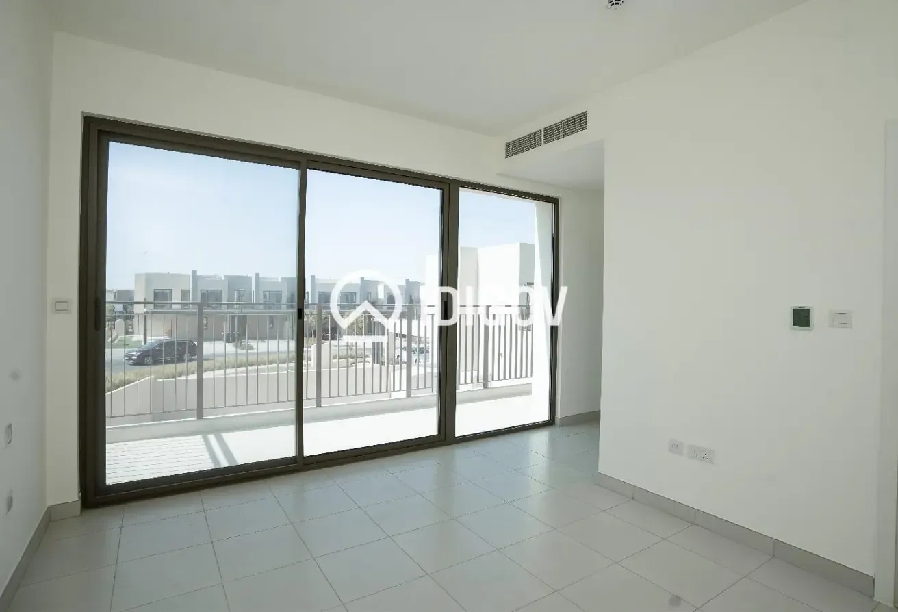 Exclusive Villa | Four Bedrooms | Vacant on Transfer