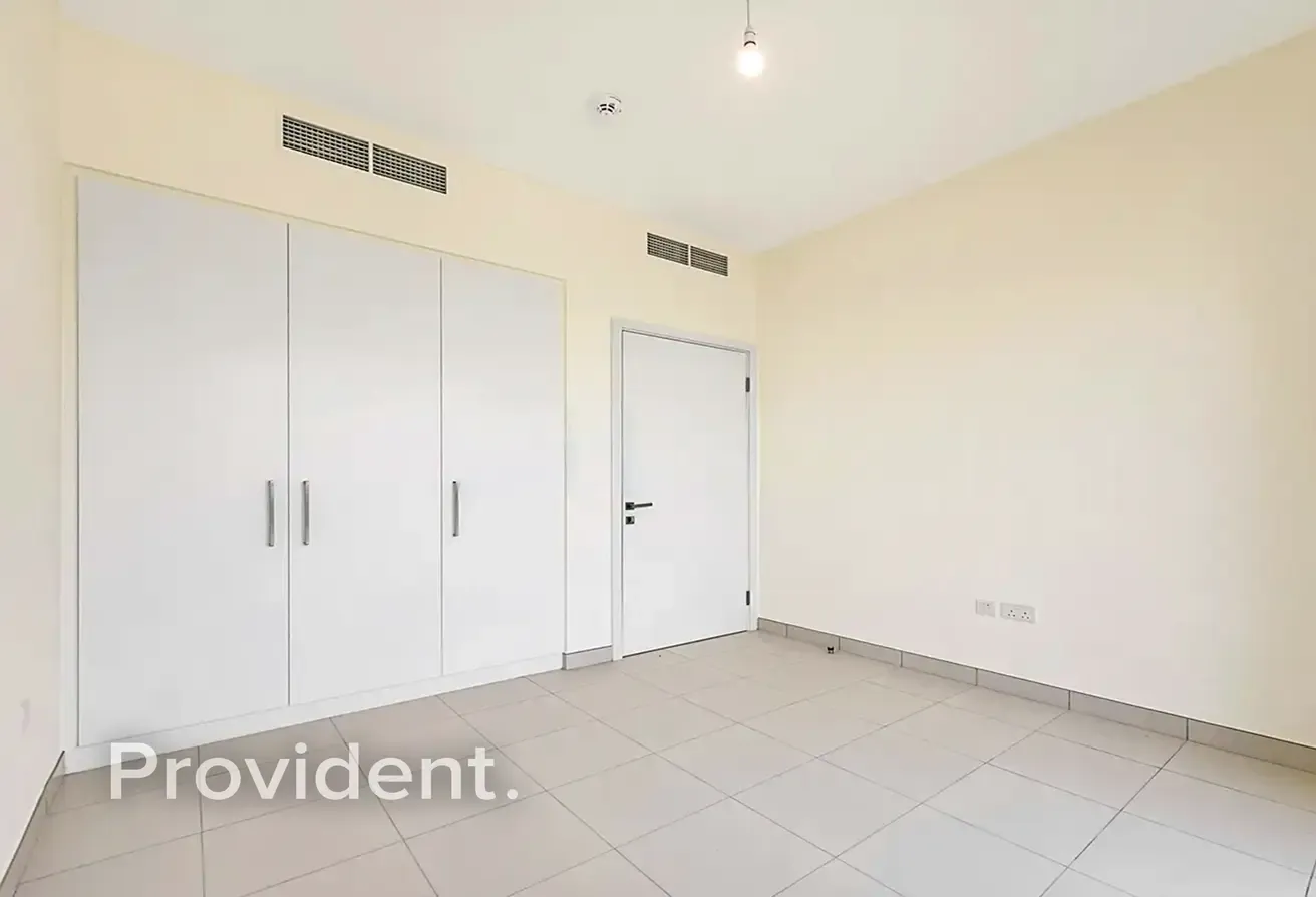 Exclusive | Single Row | Close To Amenities