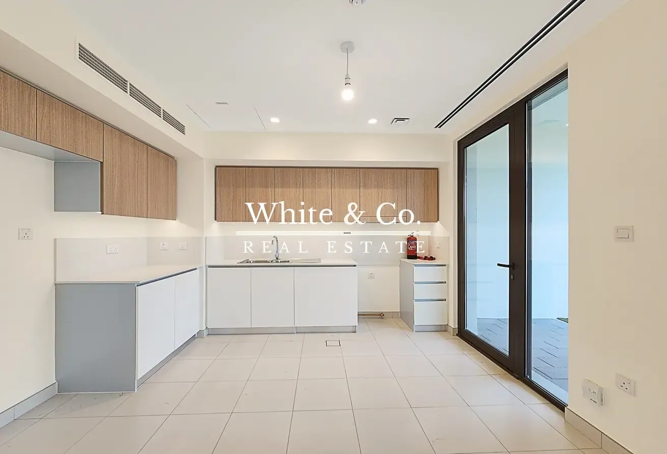 Modern Finishes | Family Villa | Vacant