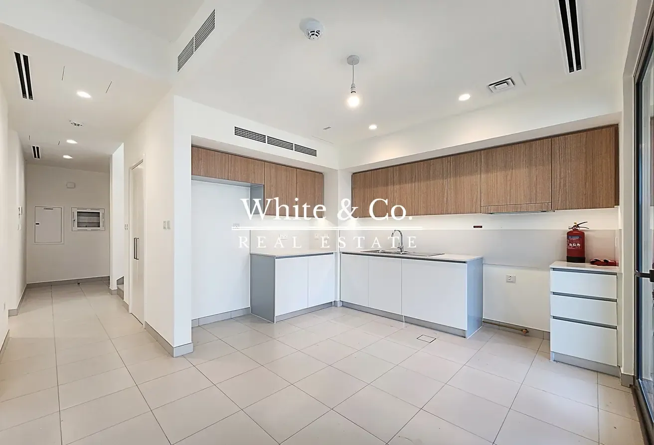 Modern Finishes | Family Villa | Vacant