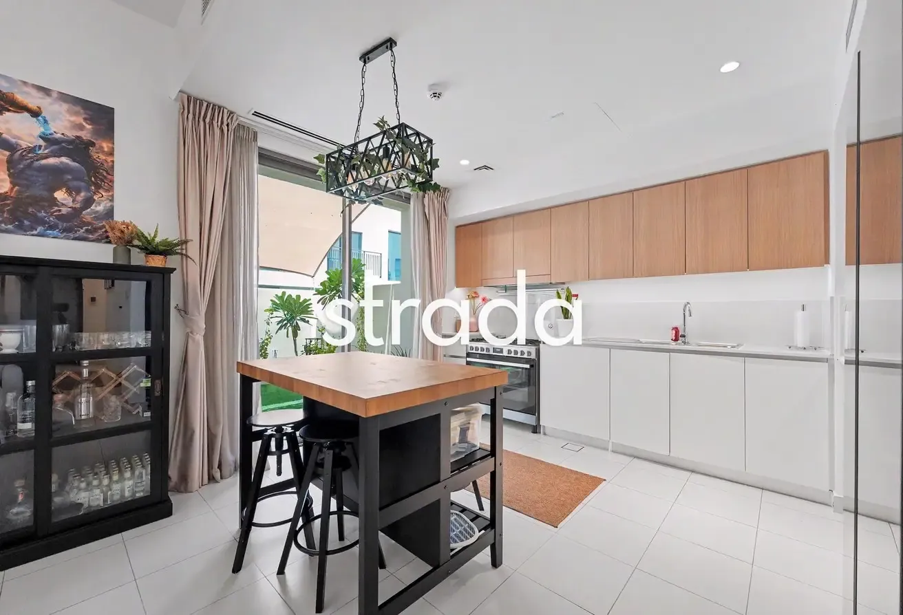 Corner Plot | Vacant on Transfer | Landscaped
