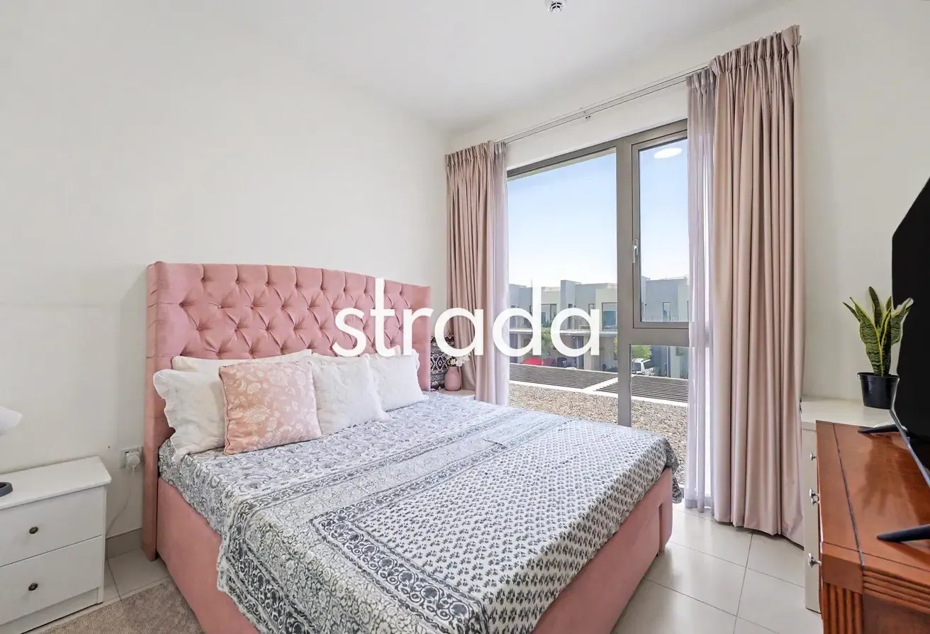 Corner Plot | Vacant on Transfer | Landscaped