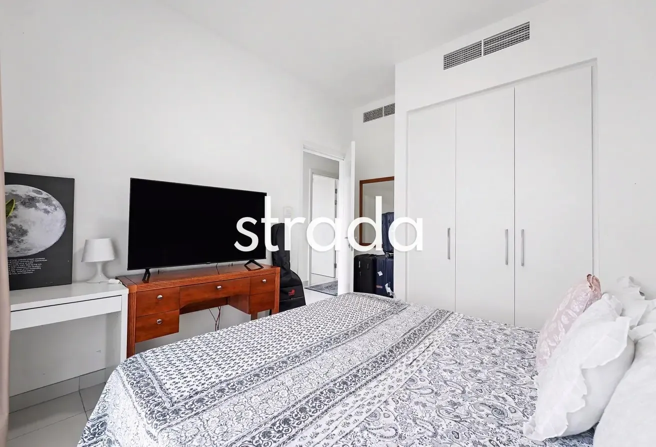 Corner Plot | Vacant on Transfer | Landscaped