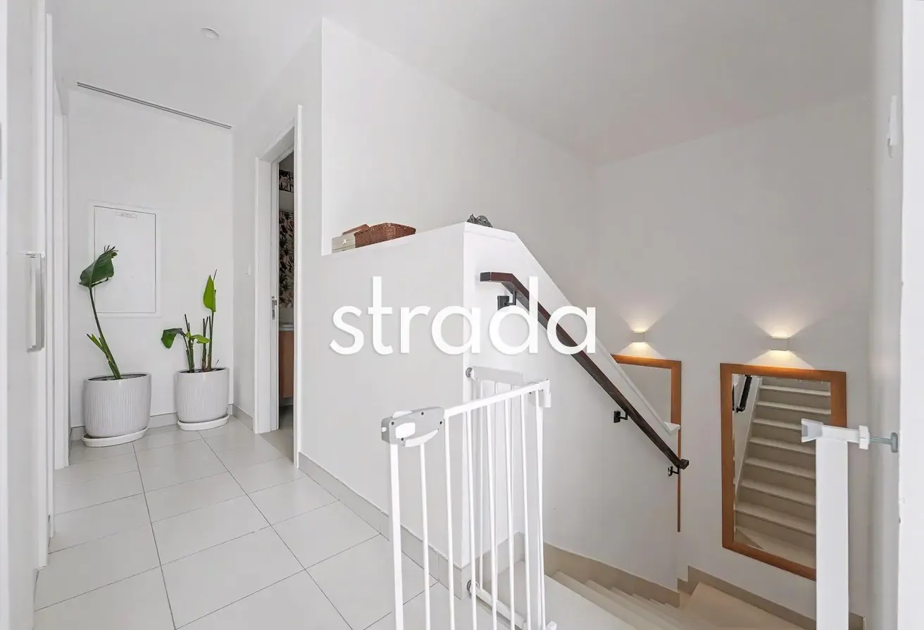 Corner Plot | Single Row | Vacant