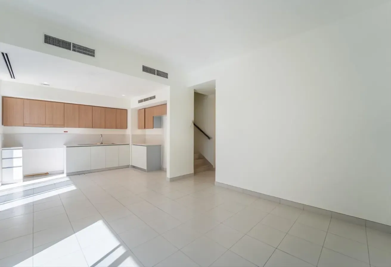 Corner Unit | Single Row | Rented
