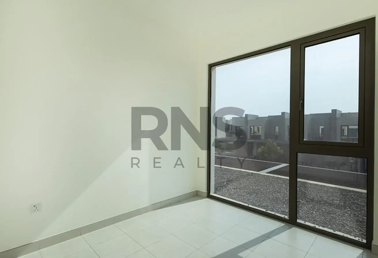Vacant | Multiple Options | Close To Linear Park