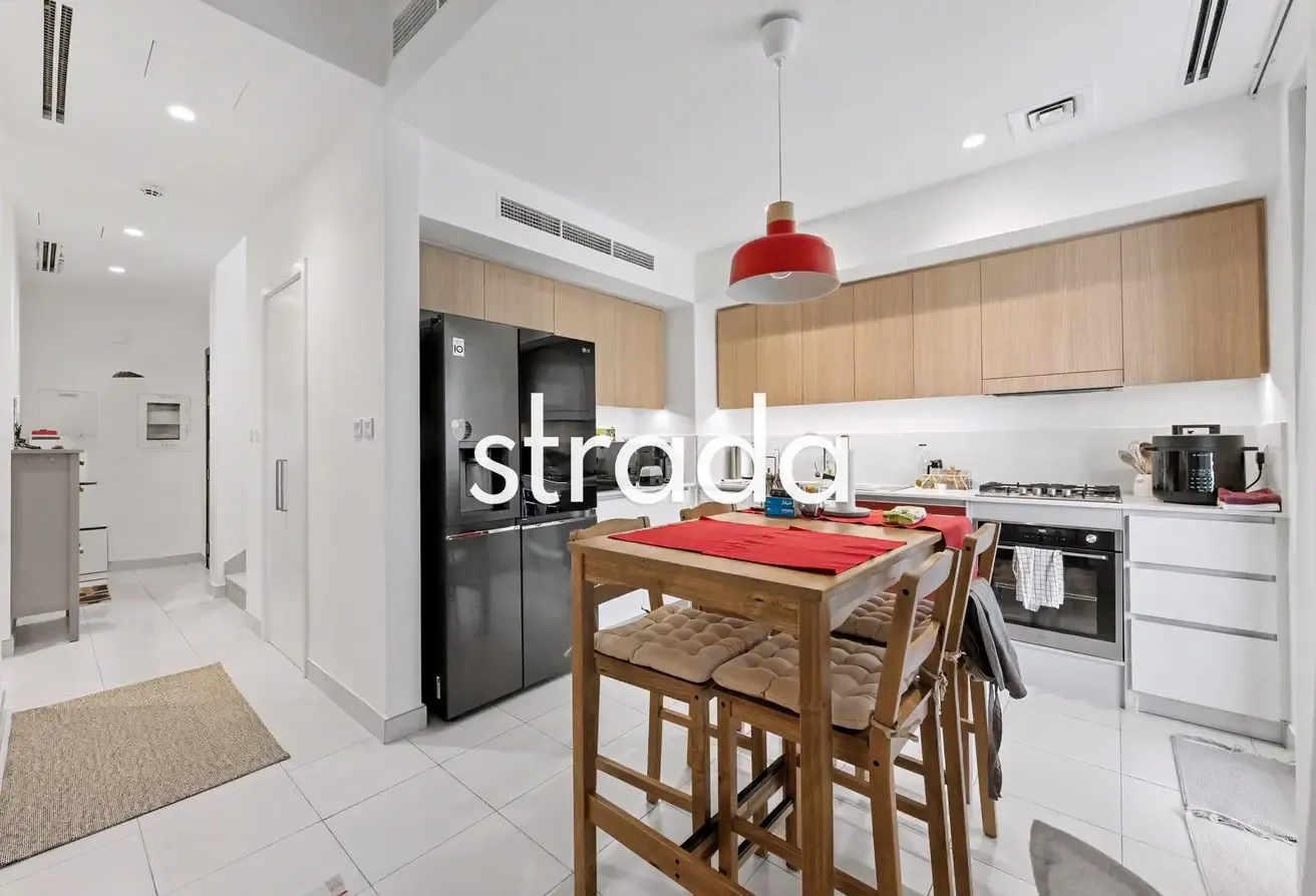 Single row | Landscaped | Premium Community