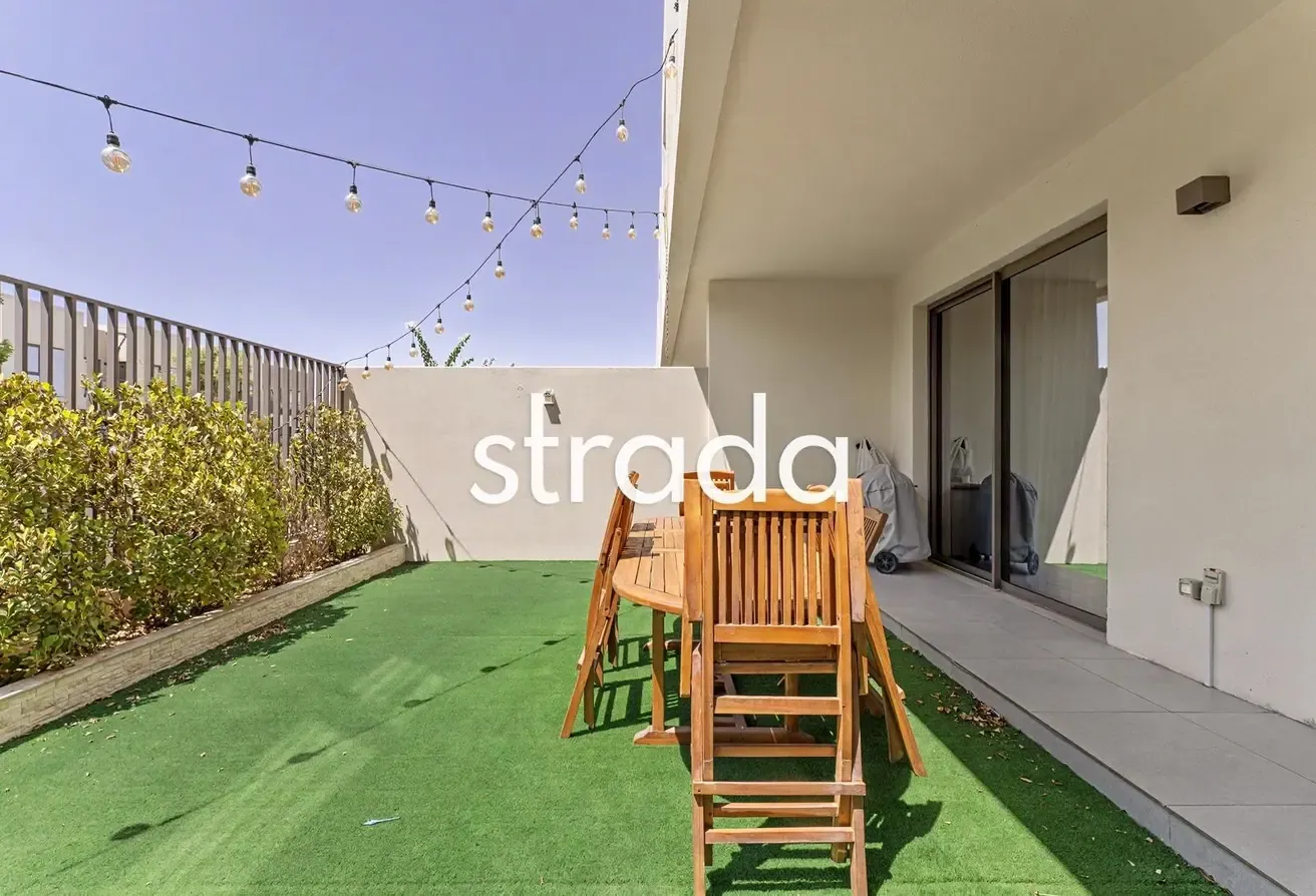 Single row | Landscaped | Premium Community