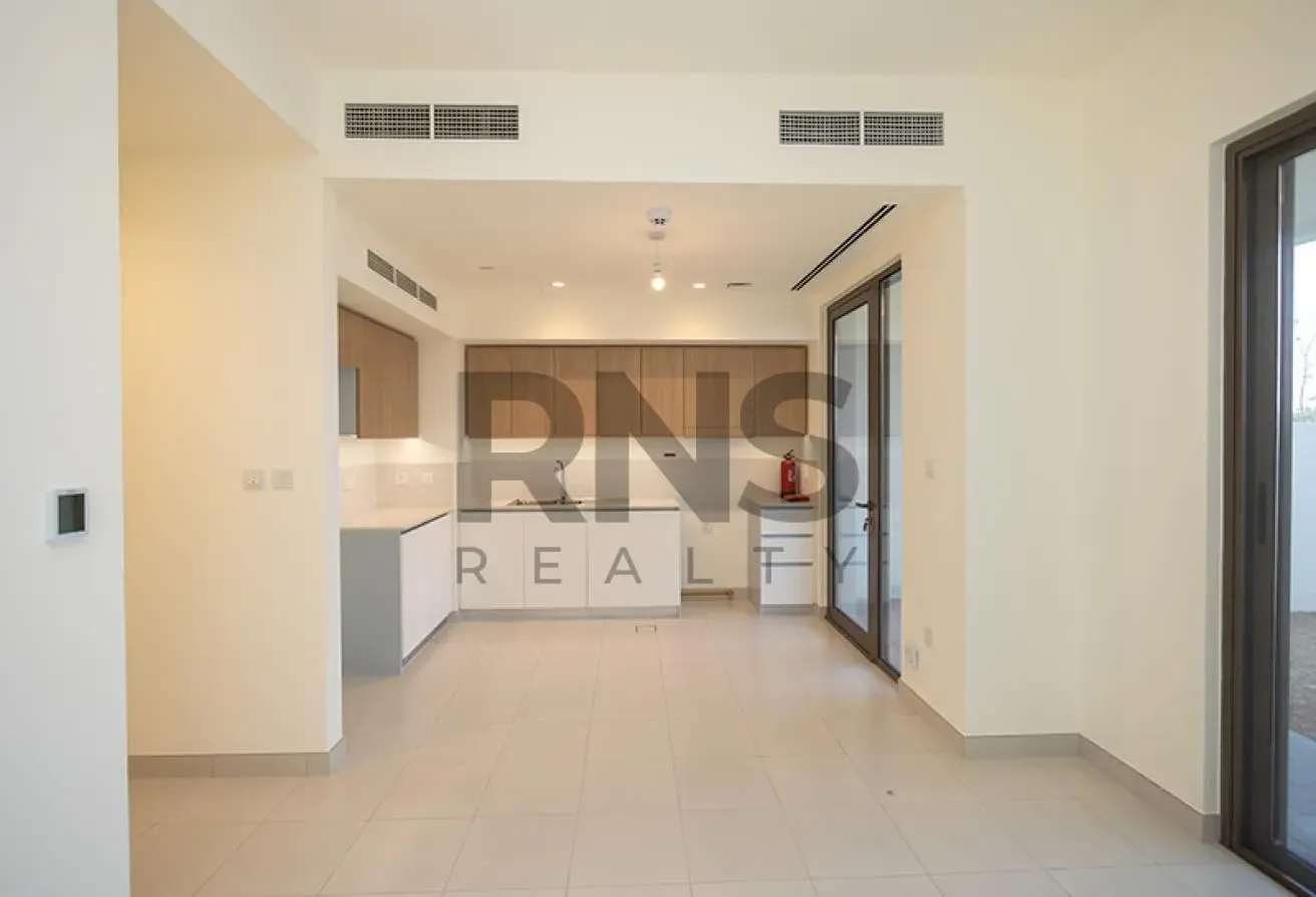 Back To Back | Near Amenities | Vacant On Transfer