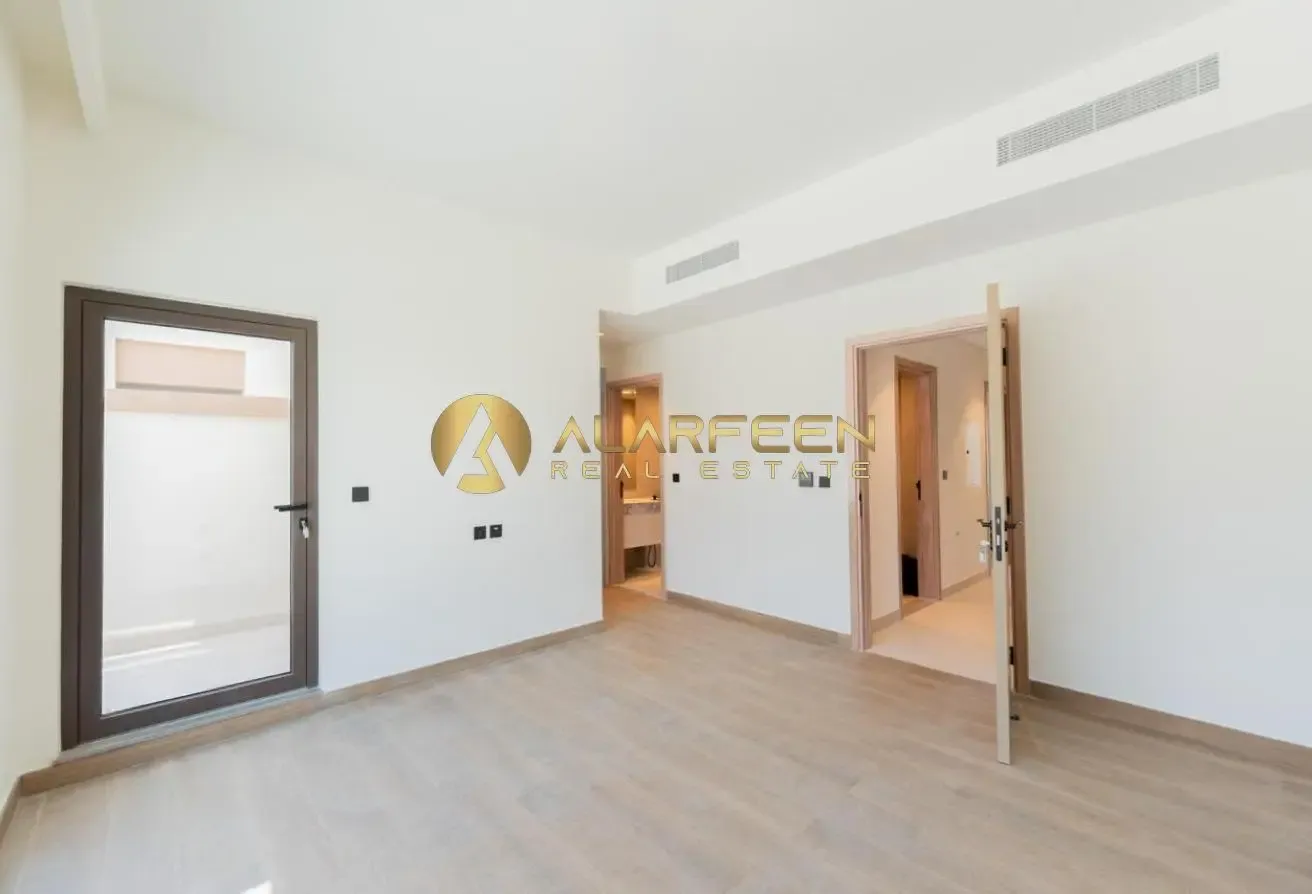 Single Row | Closed Kitchen |Easy access to Lagoon