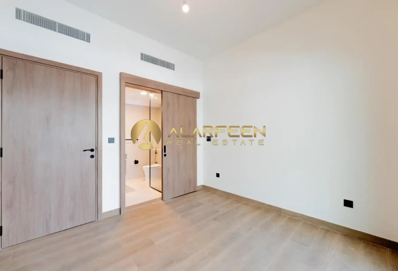Single Row | Closed Kitchen |Easy access to Lagoon