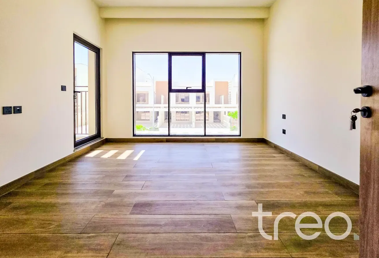 Single Row | Exclusive | Motivated seller