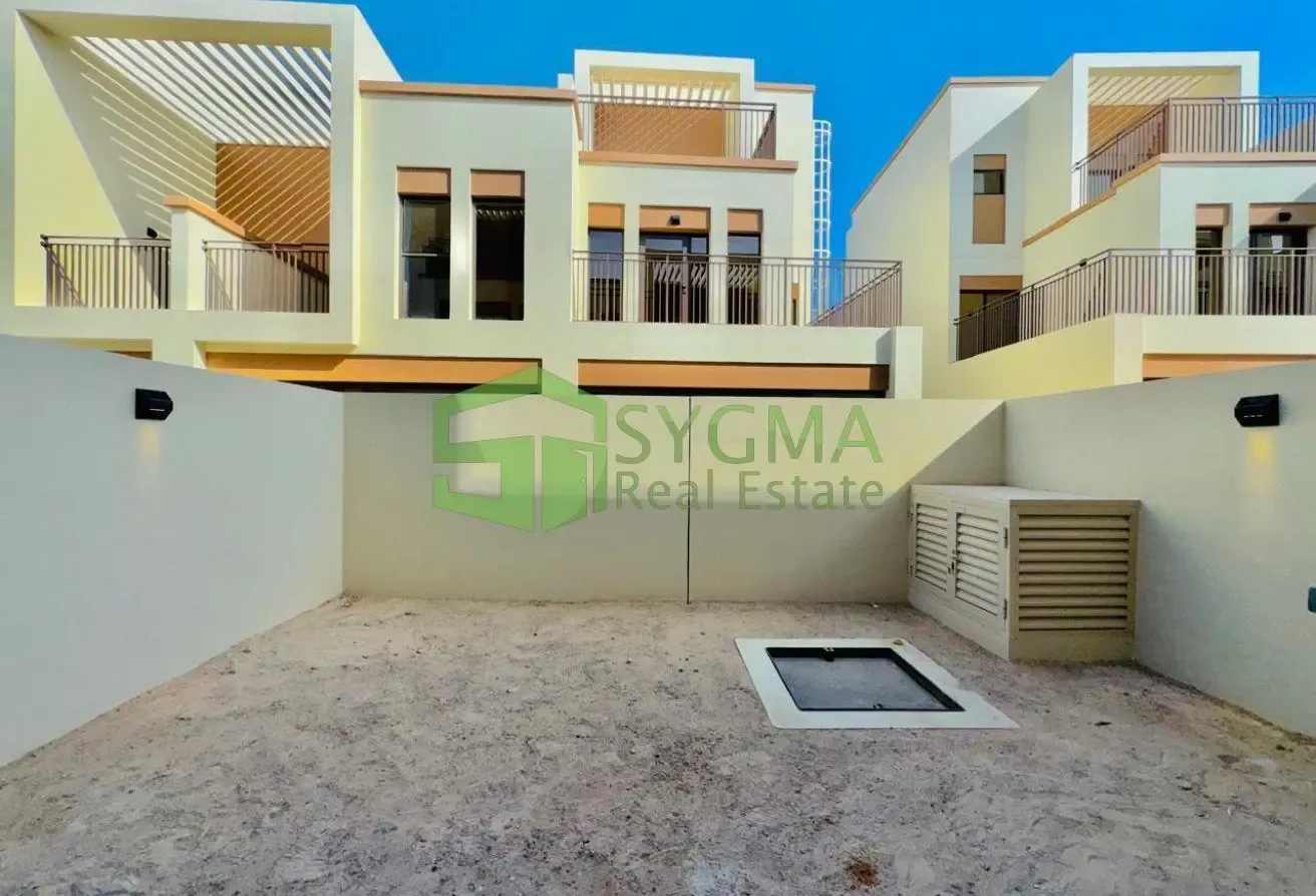 Spacious Vacant 4 Bedroom Near to Lagoons