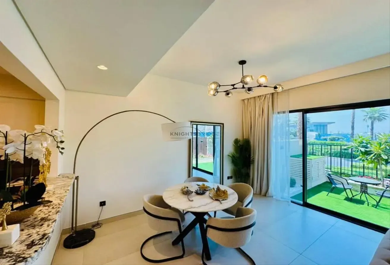 Single Row | Furnished 4BR Villa |  Costa Brava