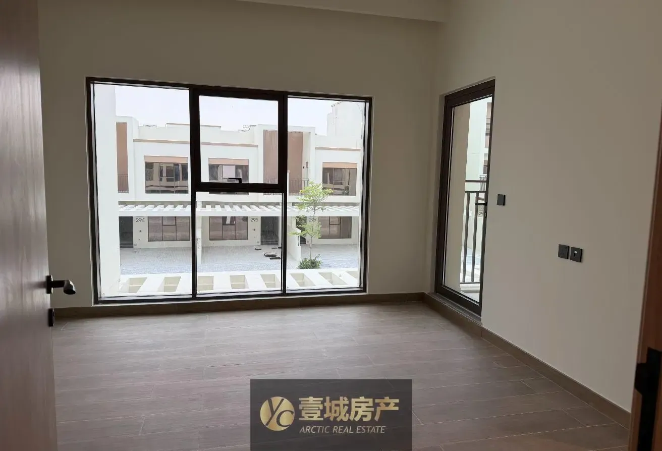 NEAR CENTRAL HUB I NEAR LAGOONS I READY TO MOVE IN