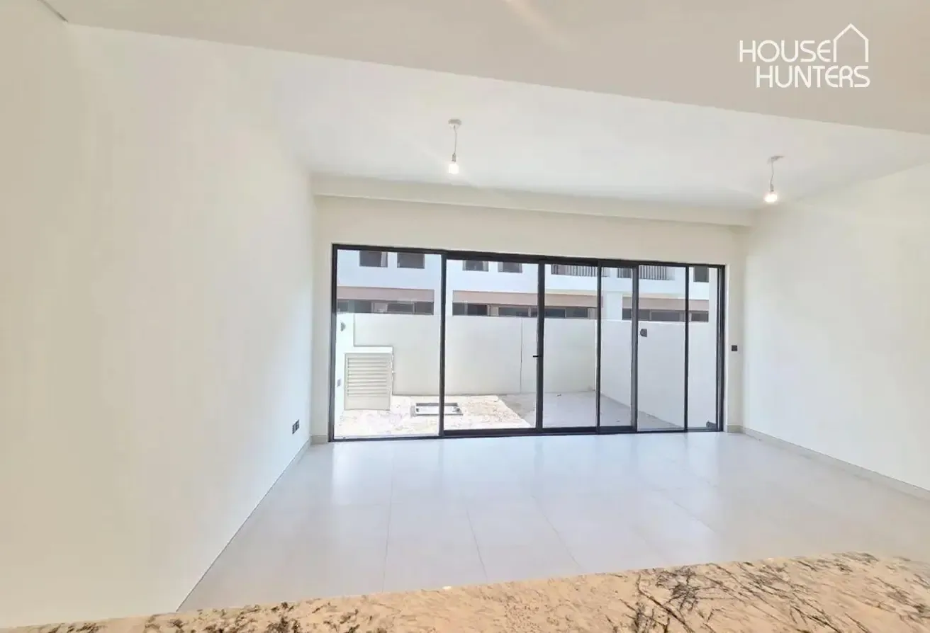 Costa Brava | 4 Bed Villa | Close to Lagoons