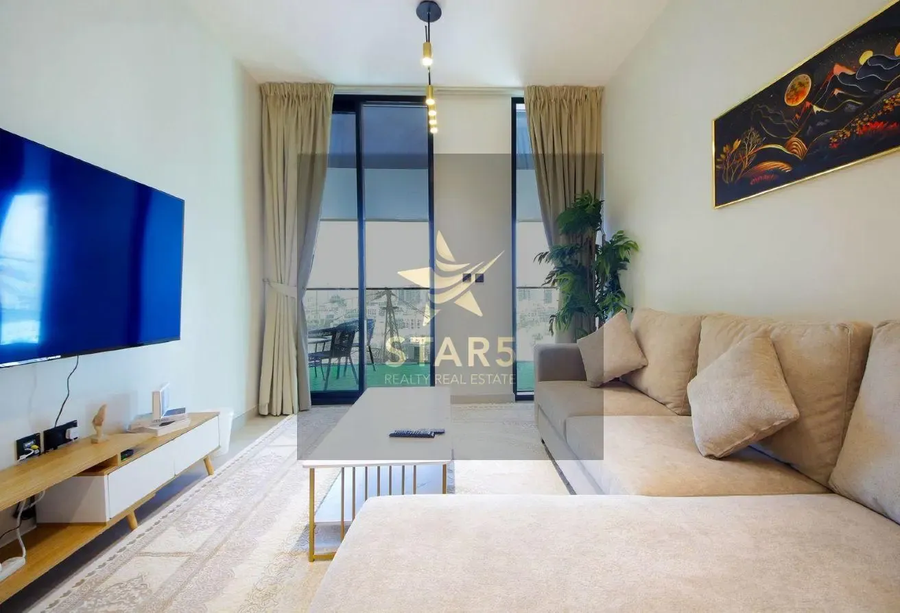 Furnished | Vacant | High Floor | Upgraded