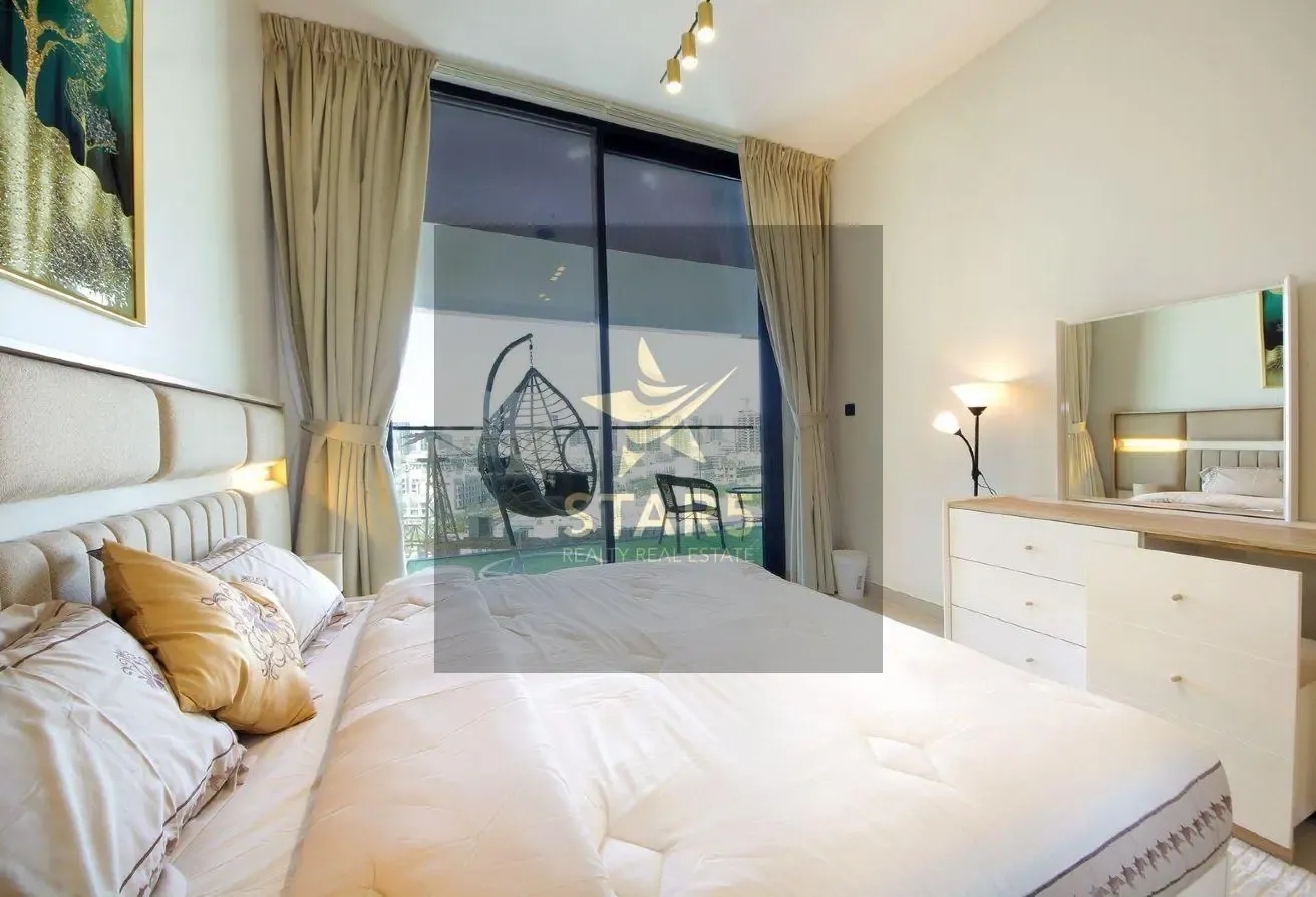 Furnished | Vacant | High Floor | Upgraded