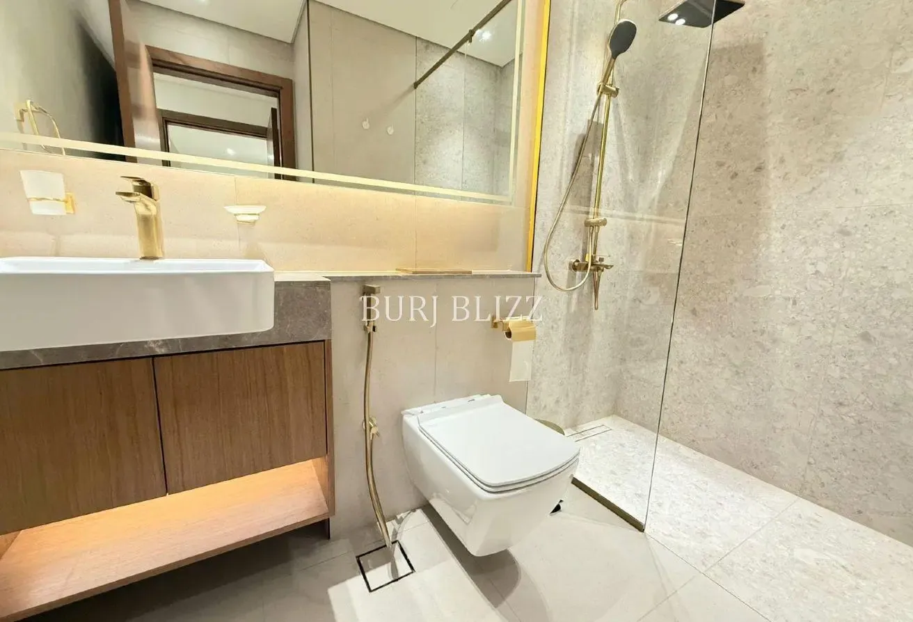 Luxurious 1BR | Prime Investment | Pool View