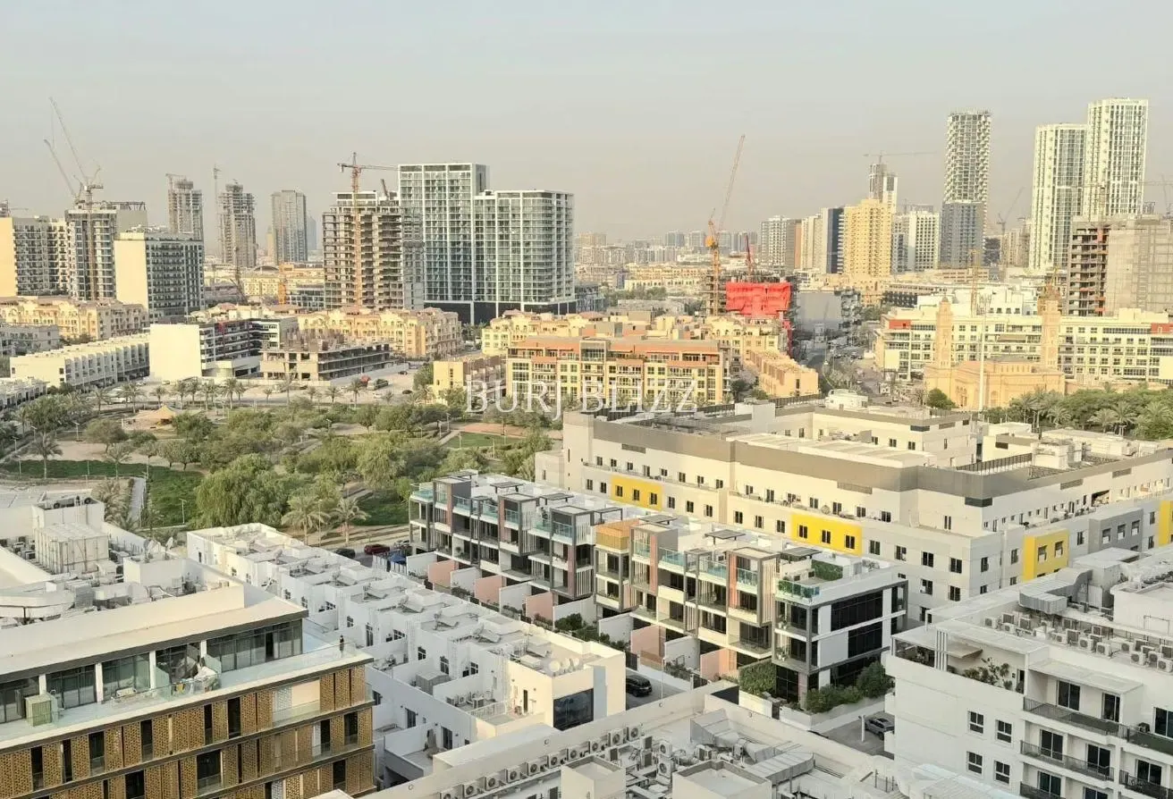 Luxurious 1BR | Prime Investment | Pool View