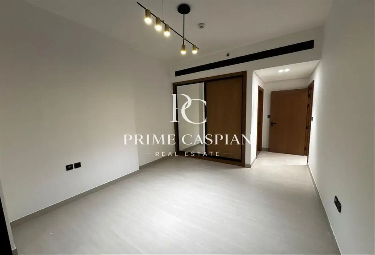 Pool View | Vacant | Negotiable | Unfurnished |