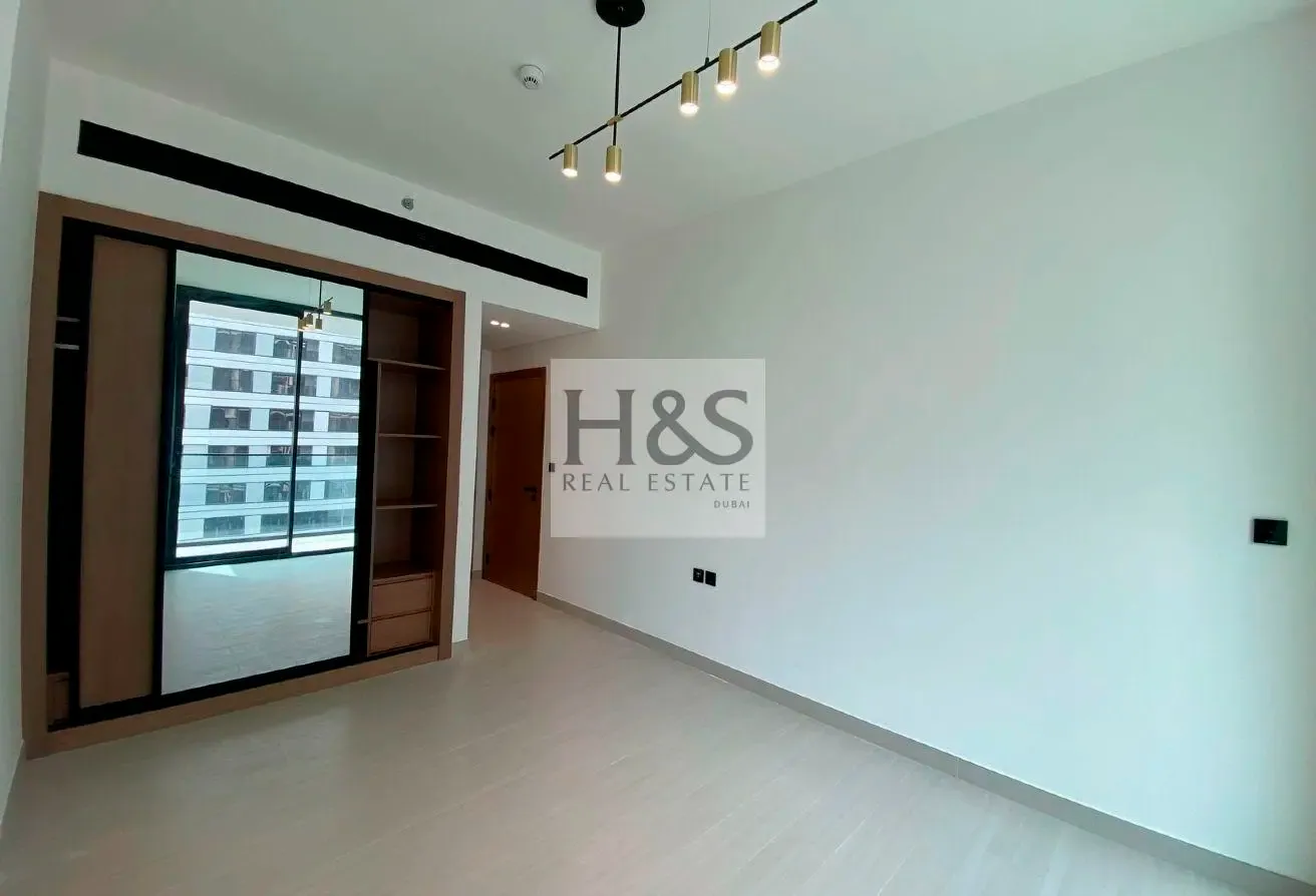 High ROI |With Kitchen Appliances | Boulevard View
