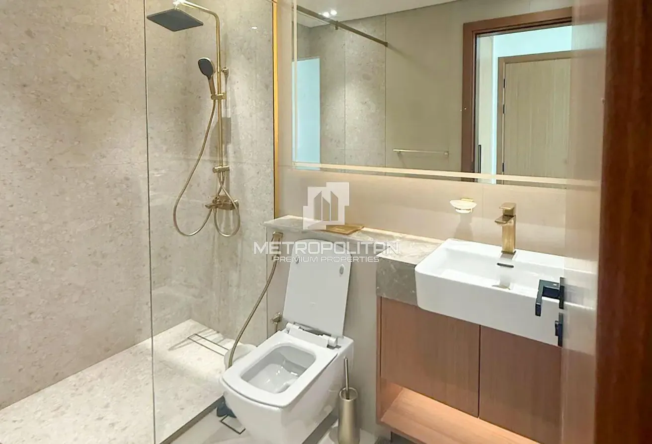 Modern 1BR | Fully Furnished | Large Layout