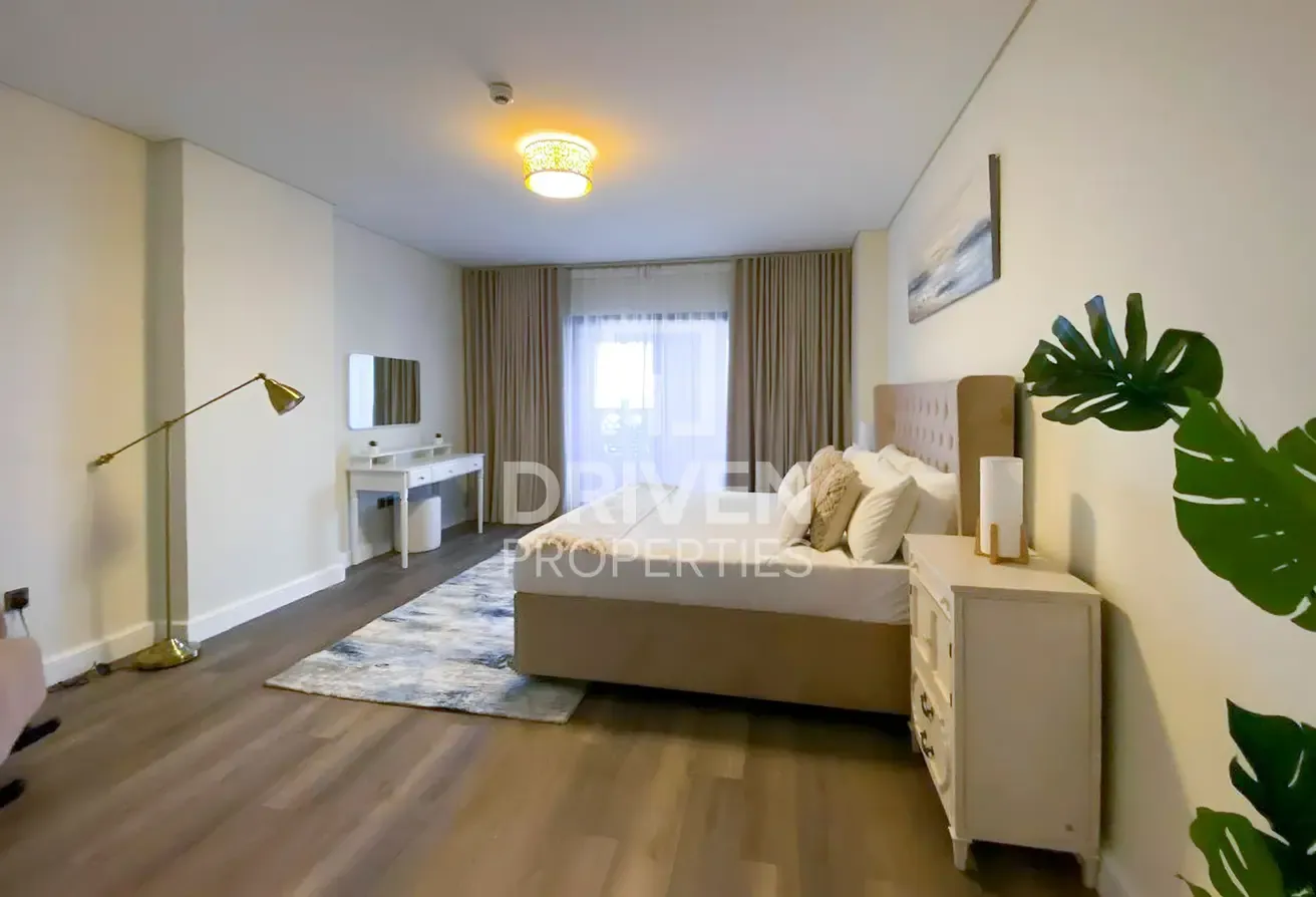 Upgraded | Sea View | Tenanted | High ROI