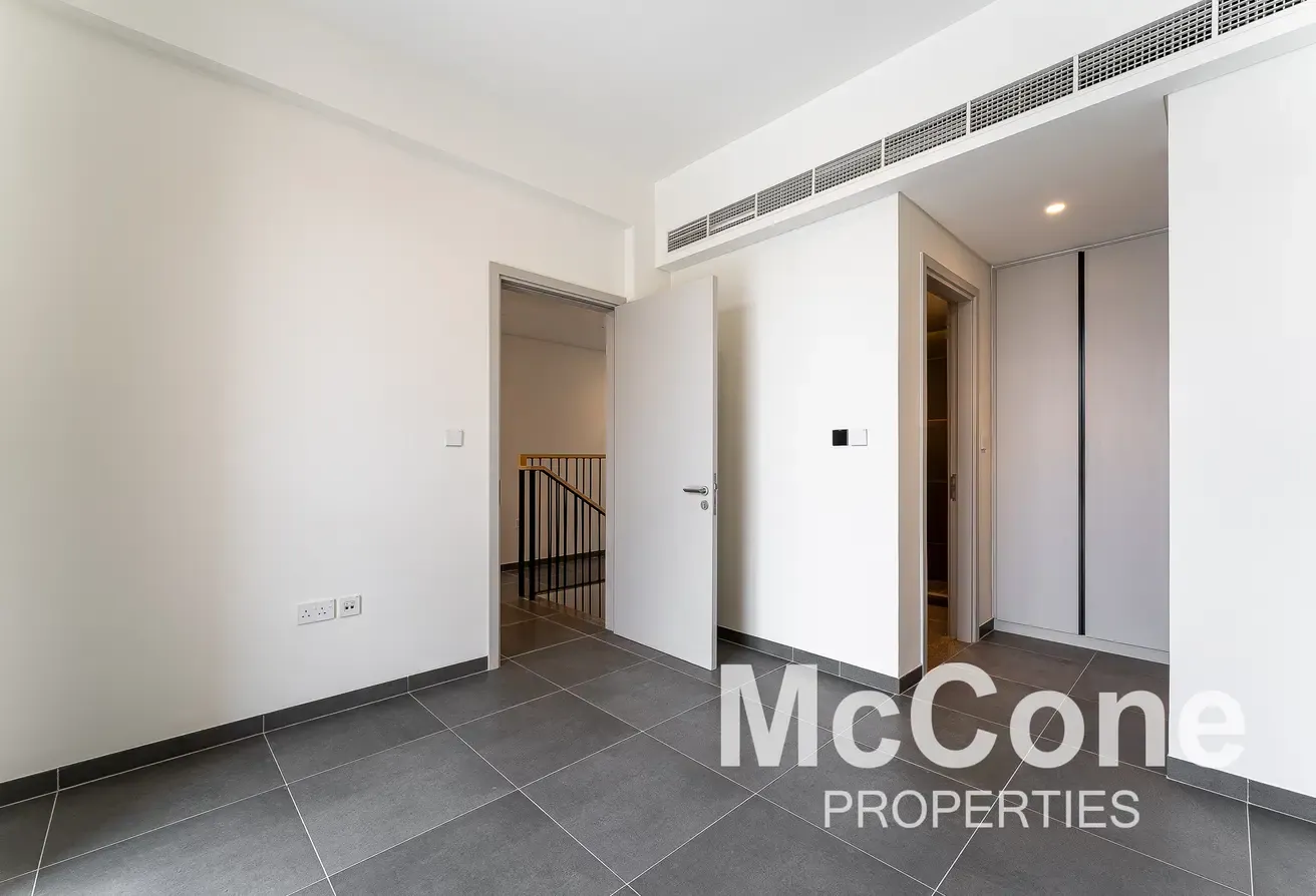 Exclusive | Close to the Pool | Bigger Plot