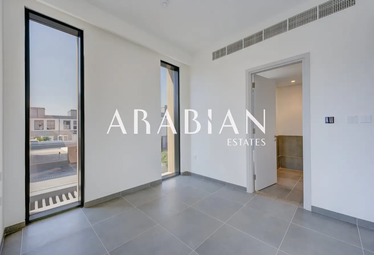 Single Row | Brand New | Onyx | 2BR + Maids