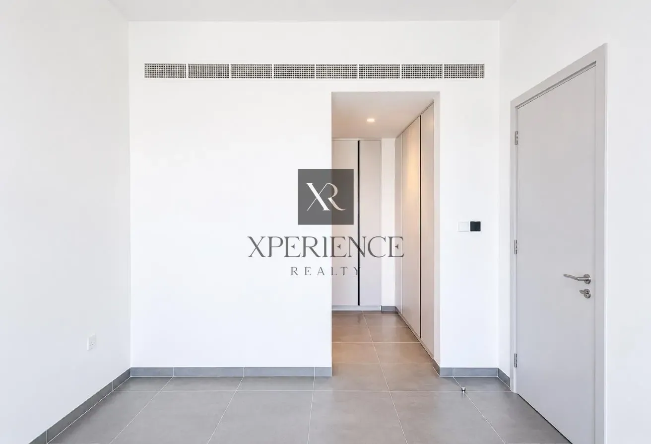 READY TO MOVE IN | BRAND NEW | NEAR PARK