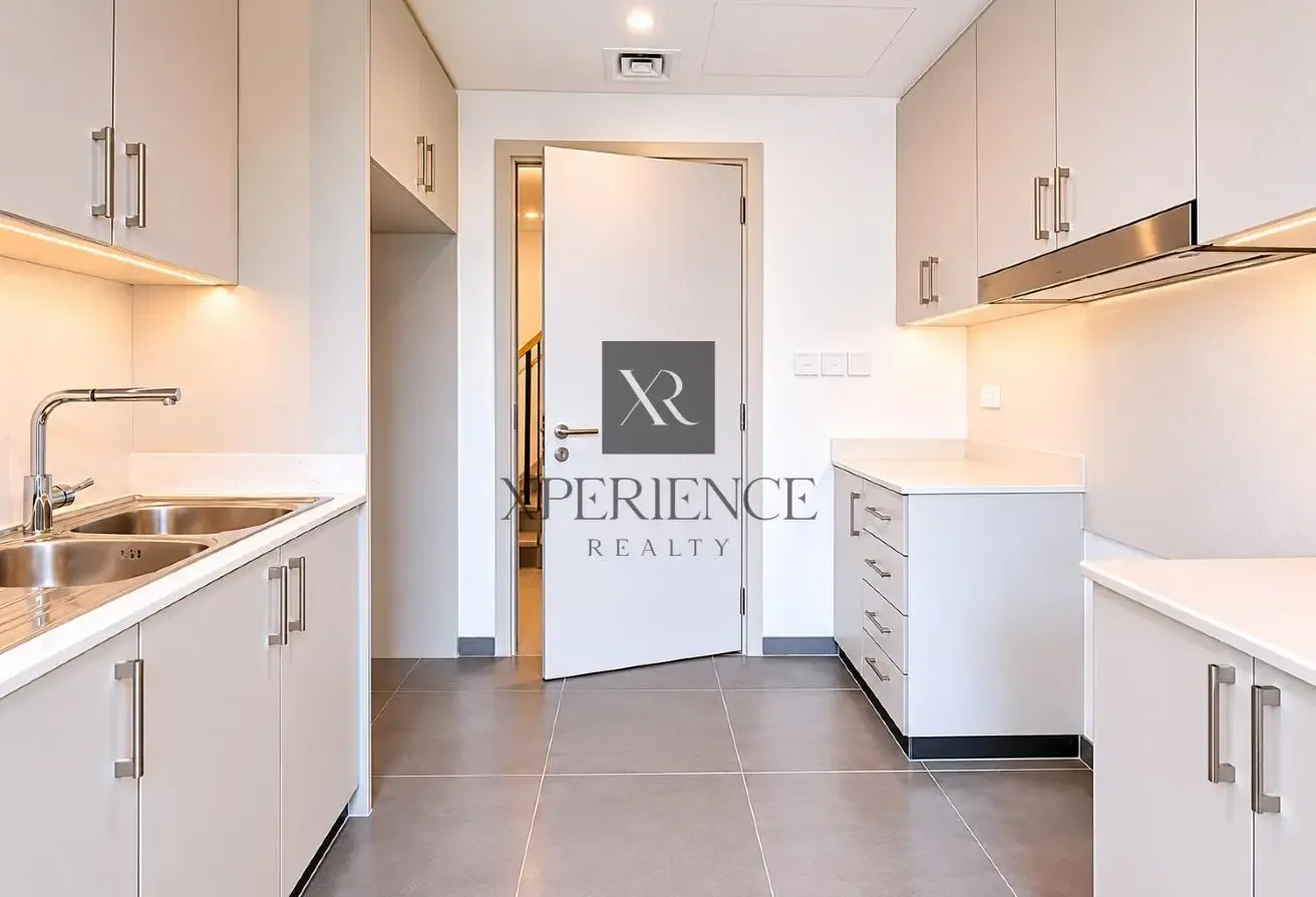 READY TO MOVE IN | BRAND NEW | NEAR PARK