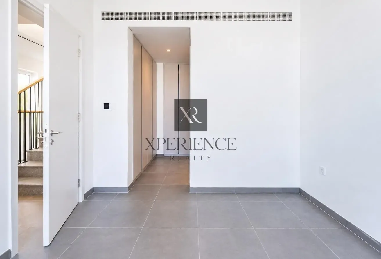 READY TO MOVE IN | BRAND NEW | NEAR PARK