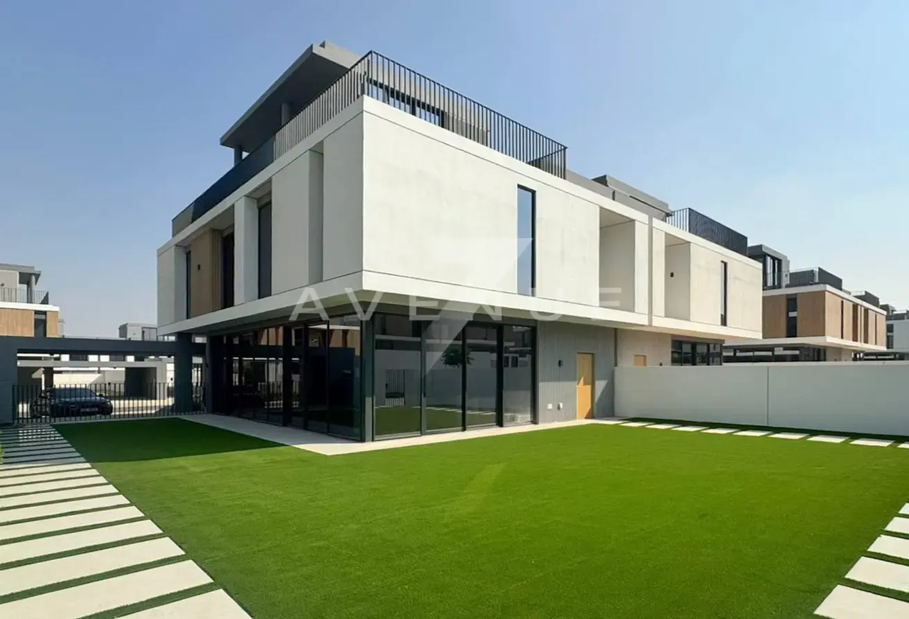 Brand New I Huge Lay-out I Landscaped