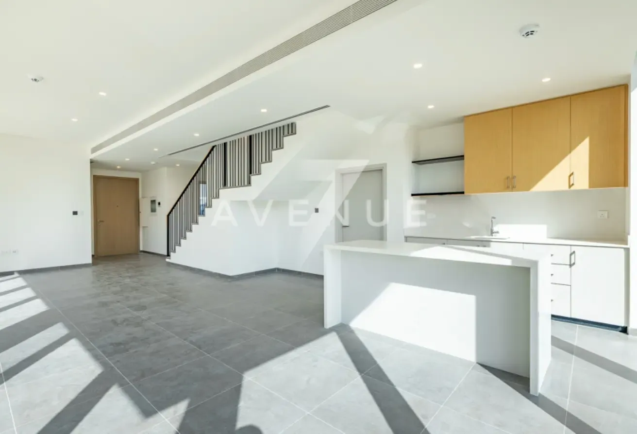 Huge Layout I Corner Unit I Near Pool