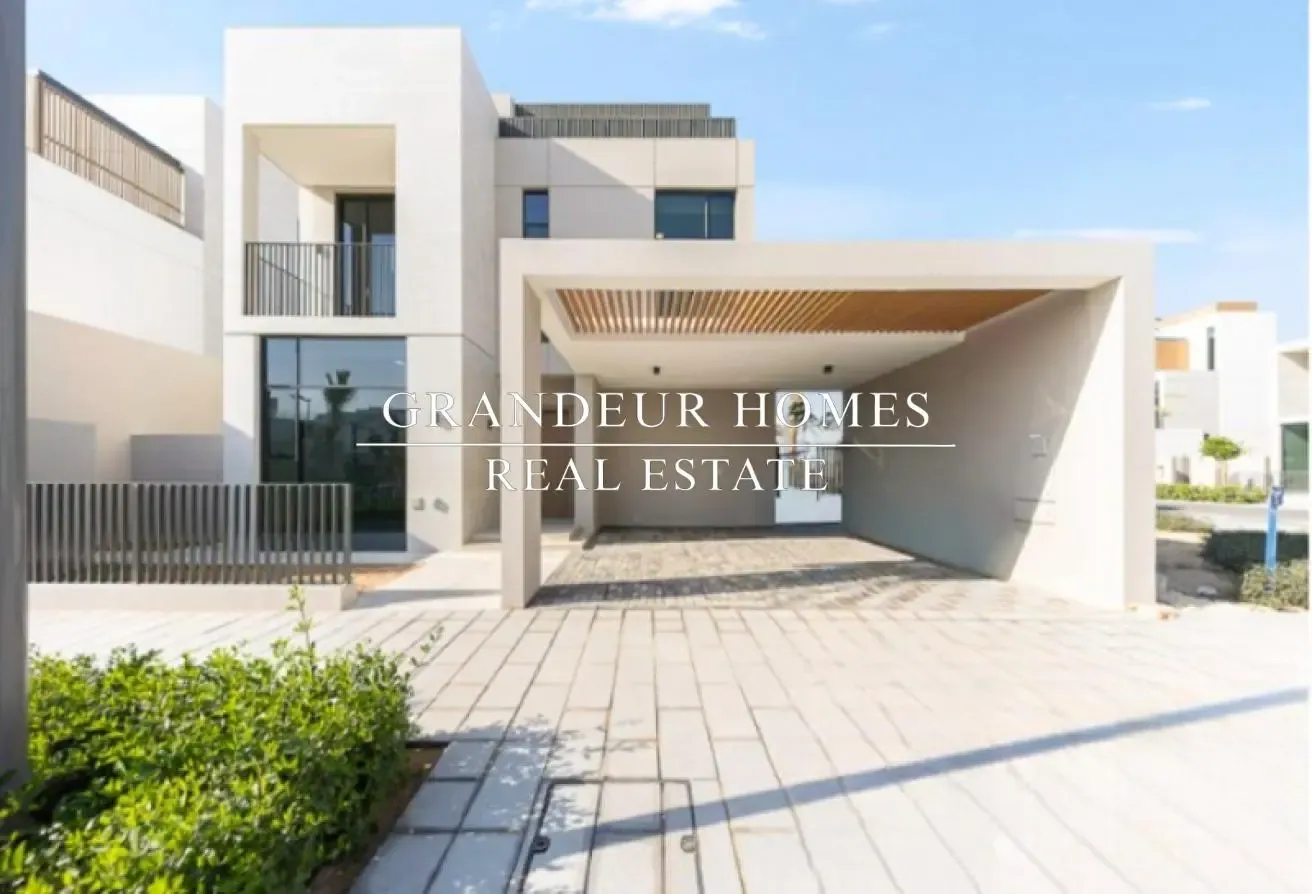 5BR Semi-Detached Villa | Vacant |Brand New