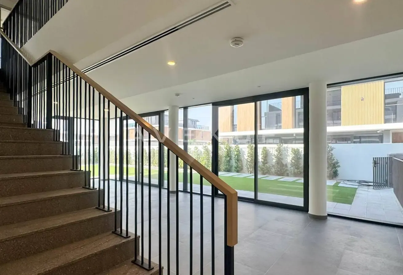 Brand New | Ready to Move-in | Close to Pool