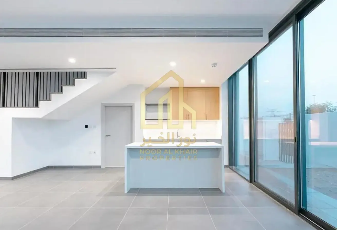 Modern 5BR Villa | Spacious Layout | June
