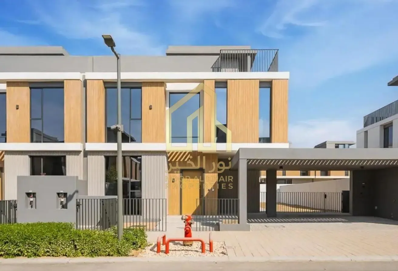Modern 5BR Villa | Spacious Layout | June