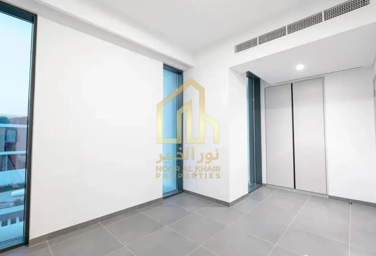 Modern 5BR Villa | Spacious Layout | June