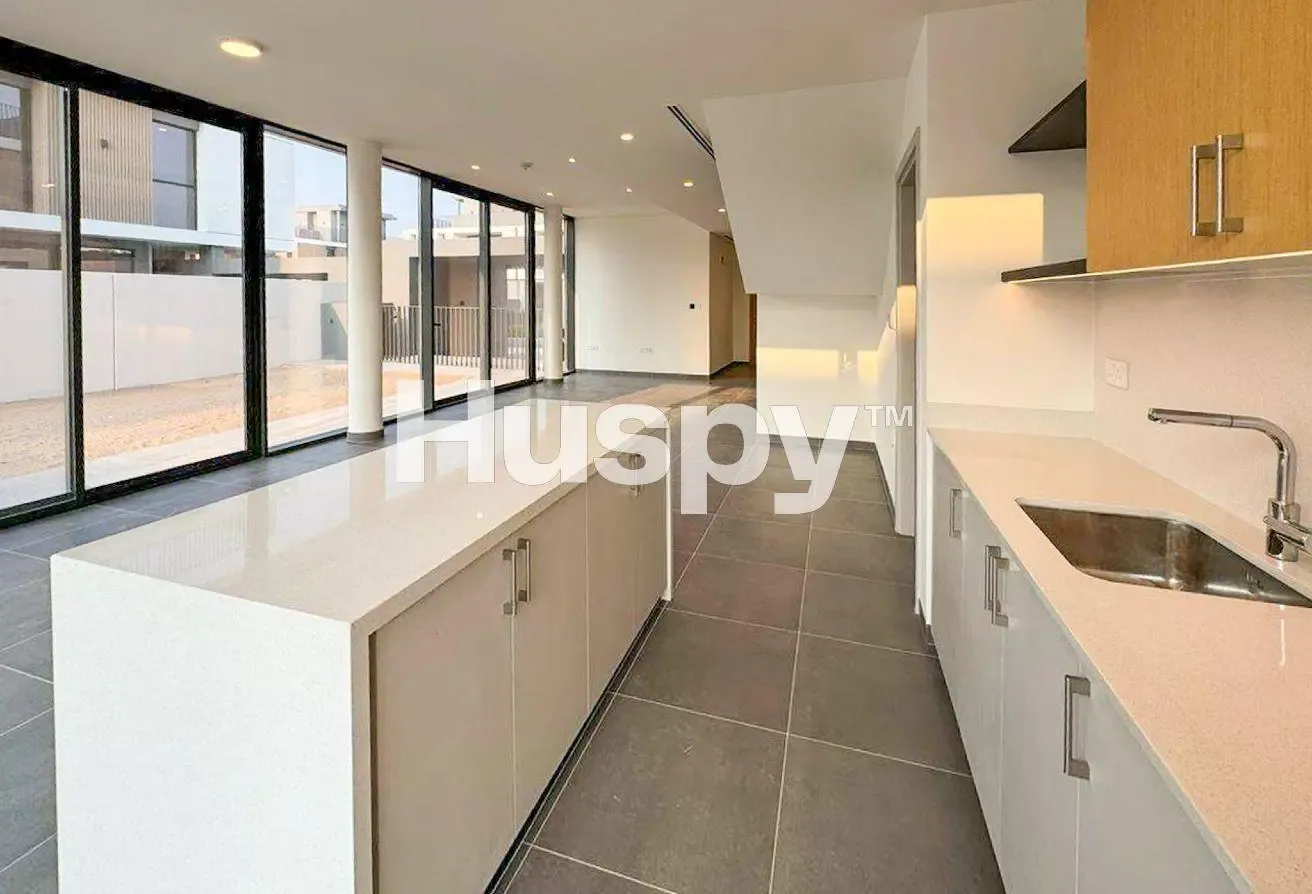 Private Garden | Ready to Move | Keys in Hand