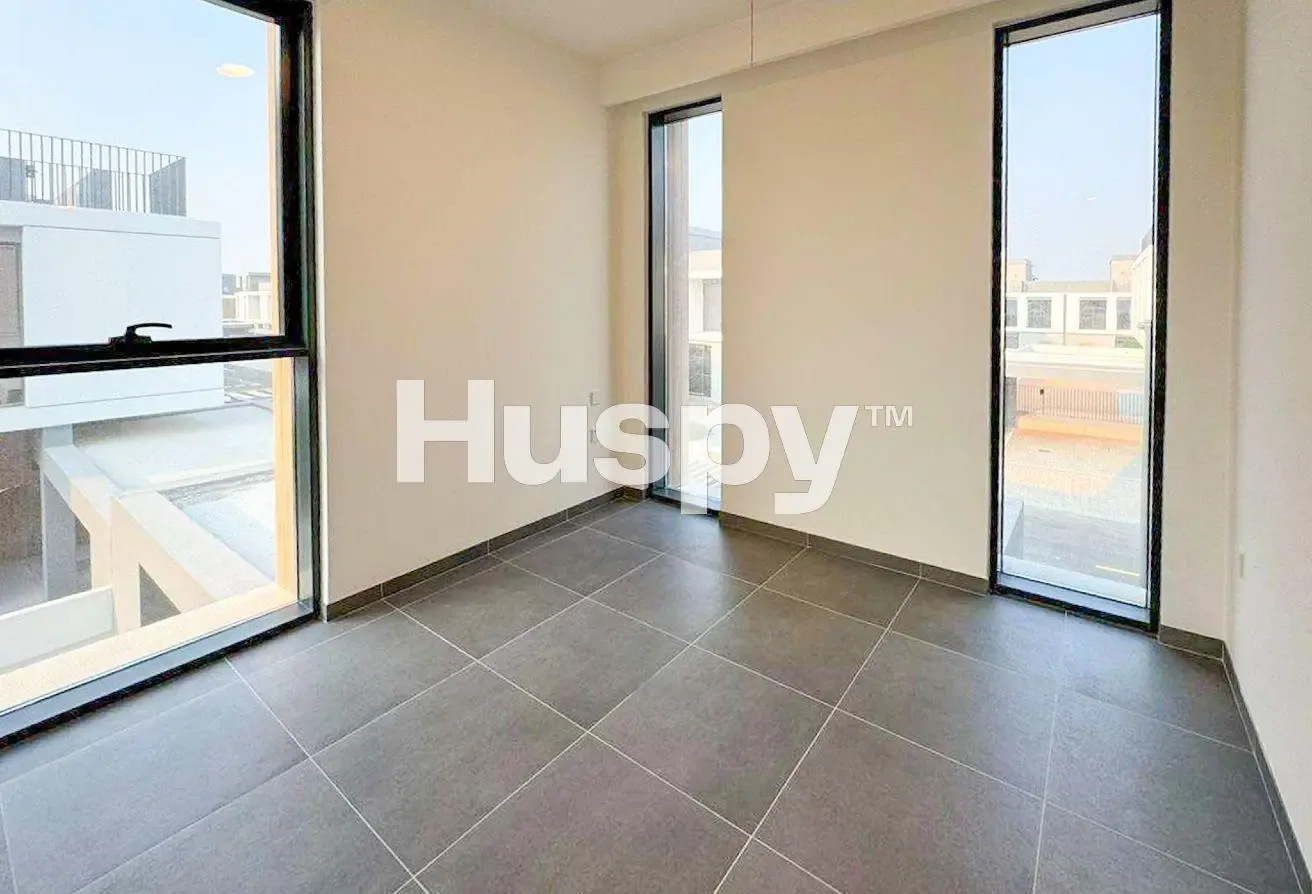 Private Garden | Ready to Move | Keys in Hand