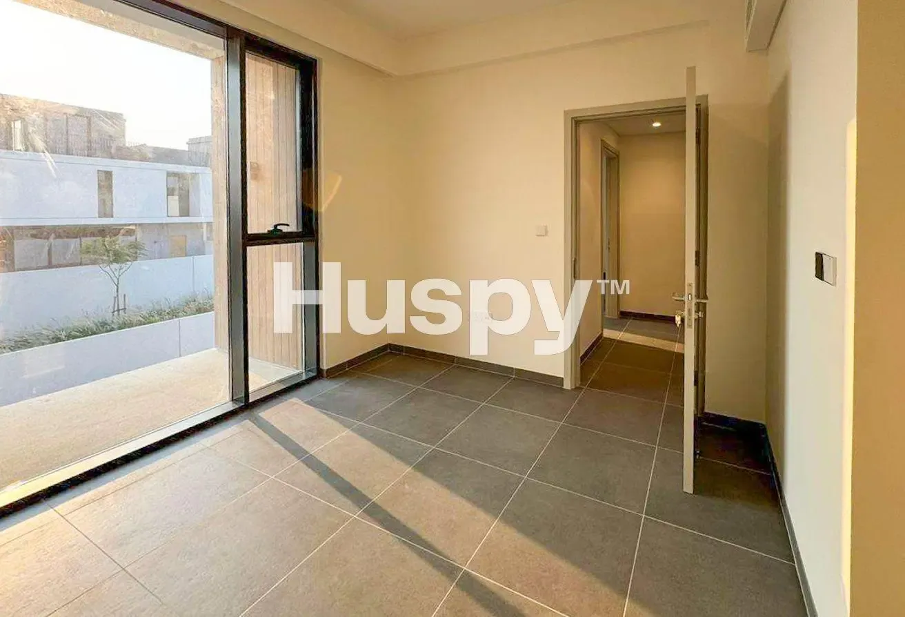 Private Garden | Ready to Move | Keys in Hand