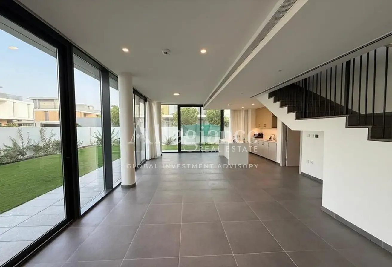 Modern 5BR Villa | Premium Community | Spacious