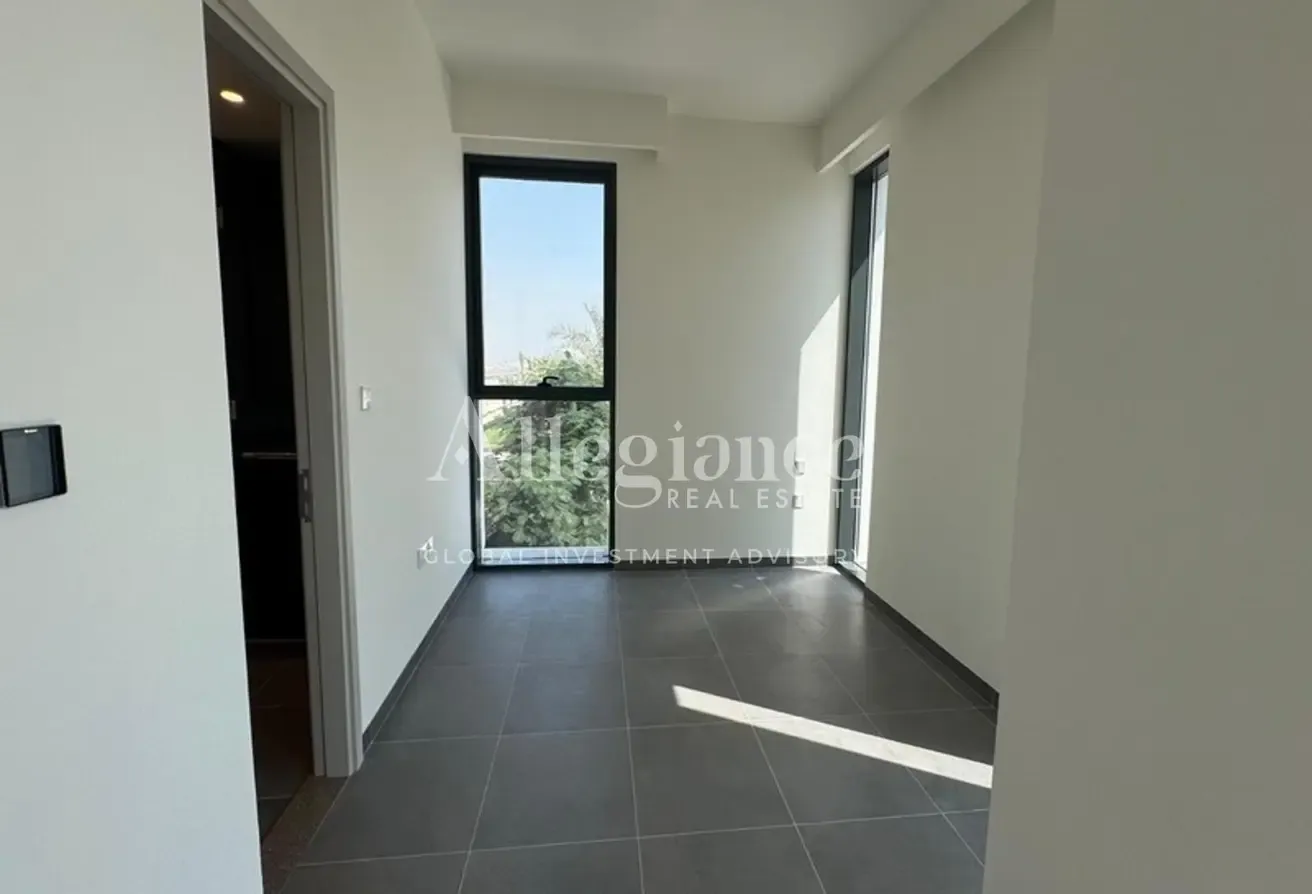 Modern 5BR Villa | Premium Community | Spacious